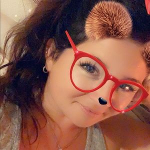 Meet your Posher, Casie